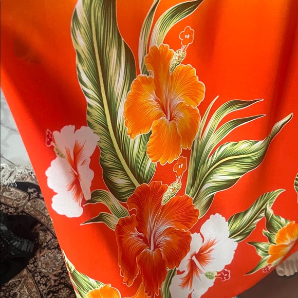 GOGO Orange & Yellow Hawaiian Floral 100% Rayon stretch in top size M used once - Picture 5 of 16